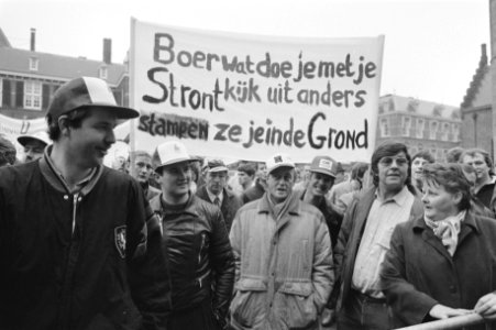 Protest boeren op Binnenhof tegen mestwetgeving, Bestanddeelnr 934-1728