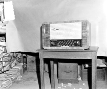 Radiotoestel opdracht fa. Nap Gelderse Kade , Amsterdam, Bestanddeelnr 906-4904