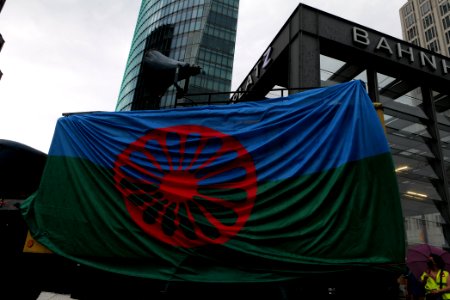 Protest for the Sinti and Roma memorial Berlin 2020-06-13 15