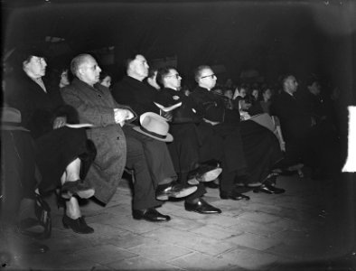 Protestbijeenkomst van katholieke jongeren in de RAI te Amsterdam n.a.v. het pro, Bestanddeelnr 903-2368