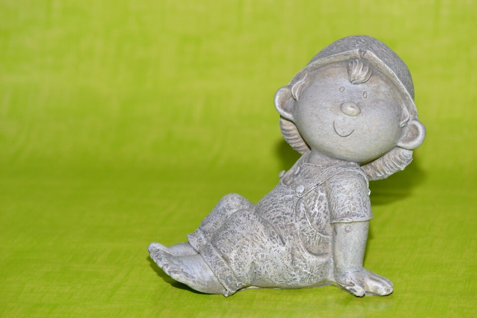 Ceramic figures ceramic sit
