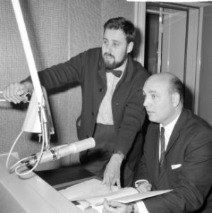 Radionachtuitzending verkiezingen in Amerika, Henk Neuman (r) en naast hem Kees , Bestanddeelnr 917-0892