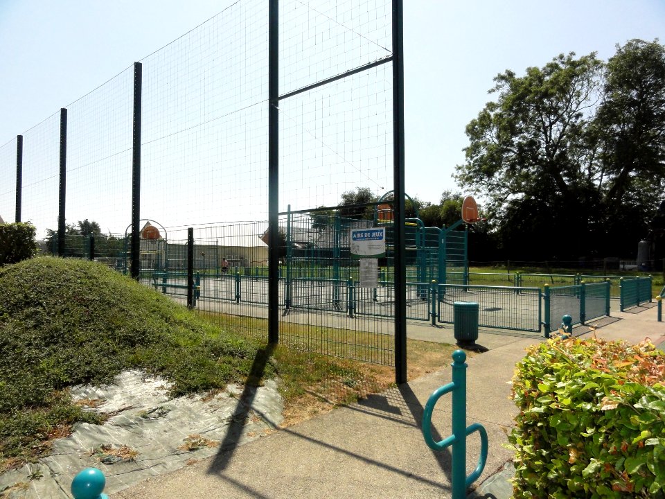 Raffetot (Seine-Mar.) terrain omnisports