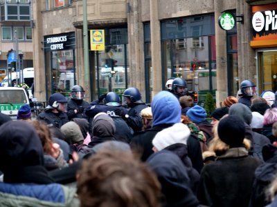 Protests against the „Marsch der Frauen“ 10