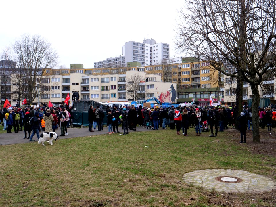 Protests against the „Marsch der Frauen“ 03