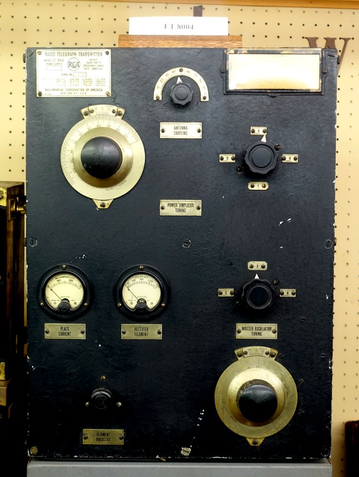 Radiomarine Corporation of America (RCA) Radio Telegraph Transmitter Model ET 8004 - New England Wireless & Steam Museum - East Greenwich, RI - DSC06718