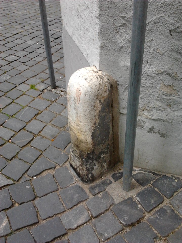 Radabweiser Eichstätt Leuchtenbergstr 5 (2)