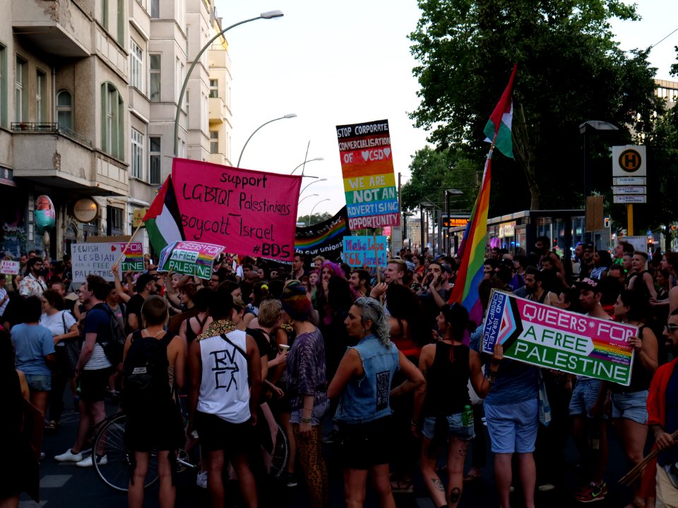 Radical Queer March Berlin 27-07-2019 BDS block 04