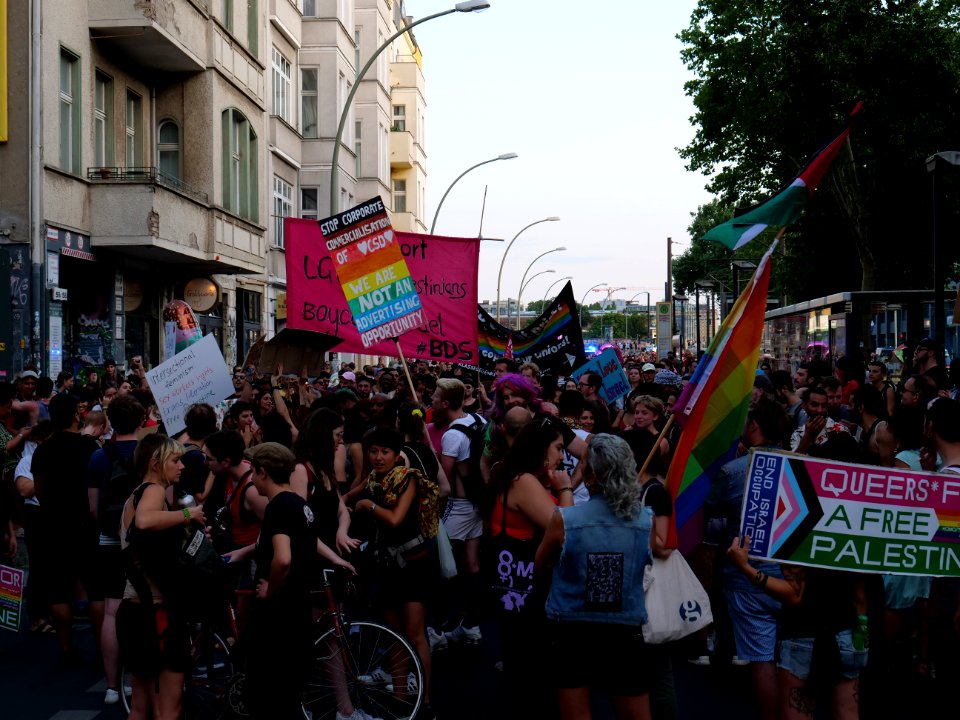 Radical Queer March Berlin 27-07-2019 BDS block 06