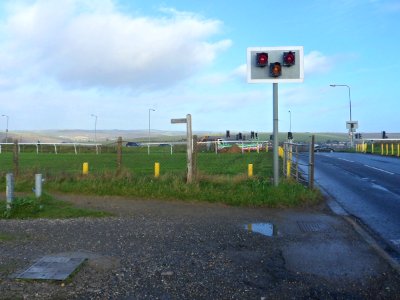 Racecourse Warning Lights at top end of Wilson Avenue, Whitehawk (December 2013)