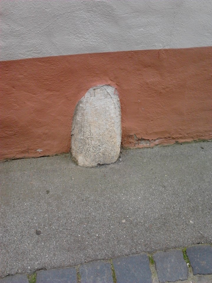 Radabweiser Eichstätt Adlergäßchen (Marktplatz 24) (2)