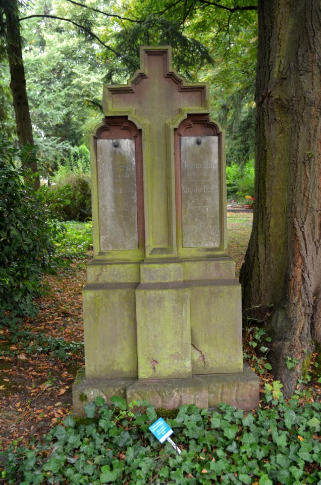 Rödelheim, Friedhof, Grab C 41 Buff