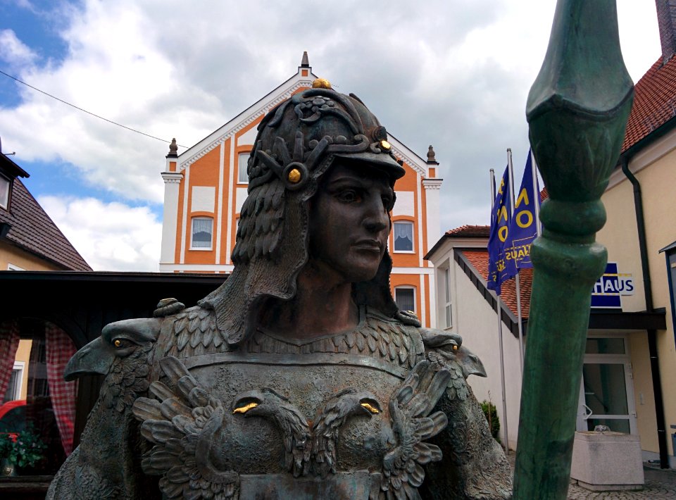 Römerstatue in Türkheim (02)