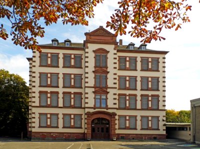 Rödelheim, Assenheimer Straße, Schule