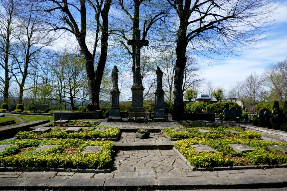 Rüthen - Friedhof - Kreuzigungsgruppe