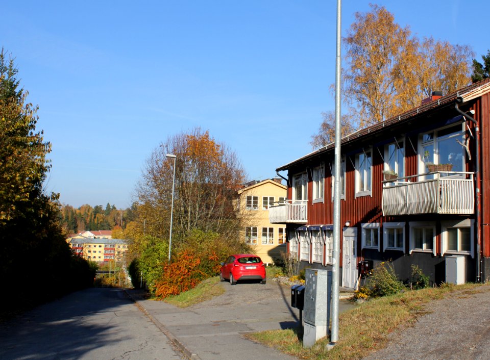 Rönninge, Centralvägen (2)