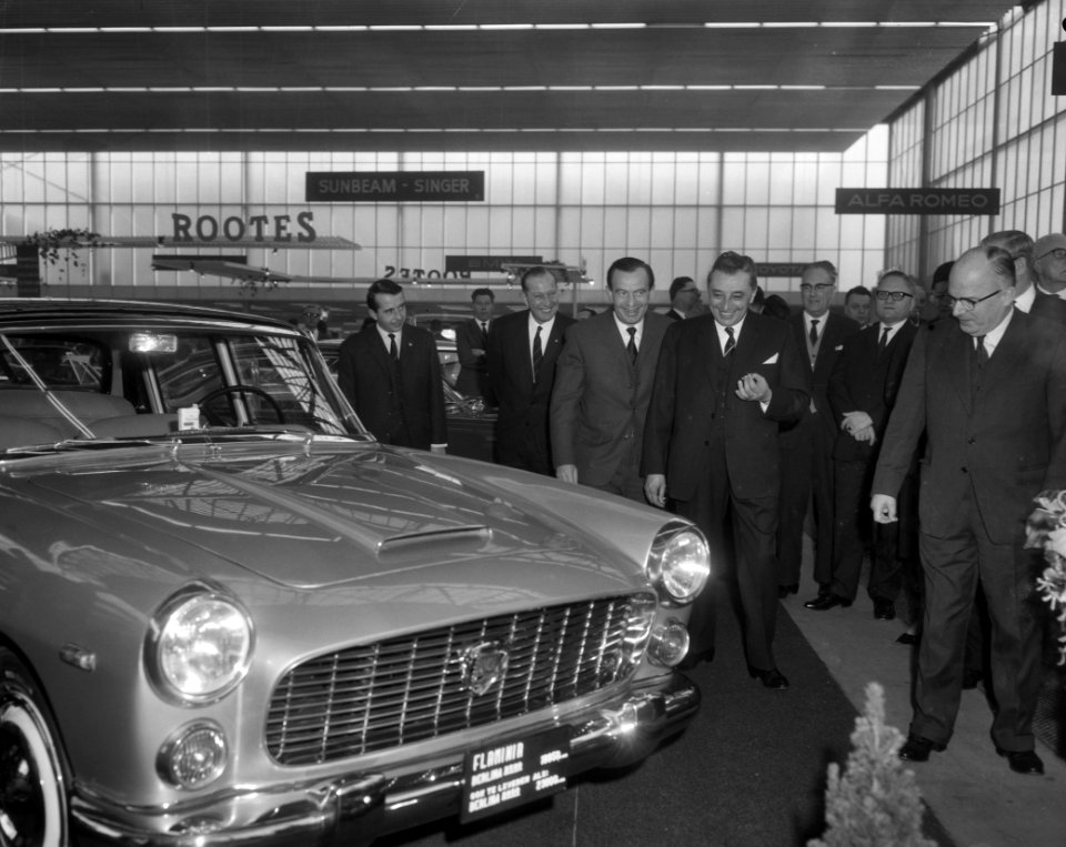 RAI geopend, minister J. van Aartsen en echtgenote, Bestanddeelnr 917-4461