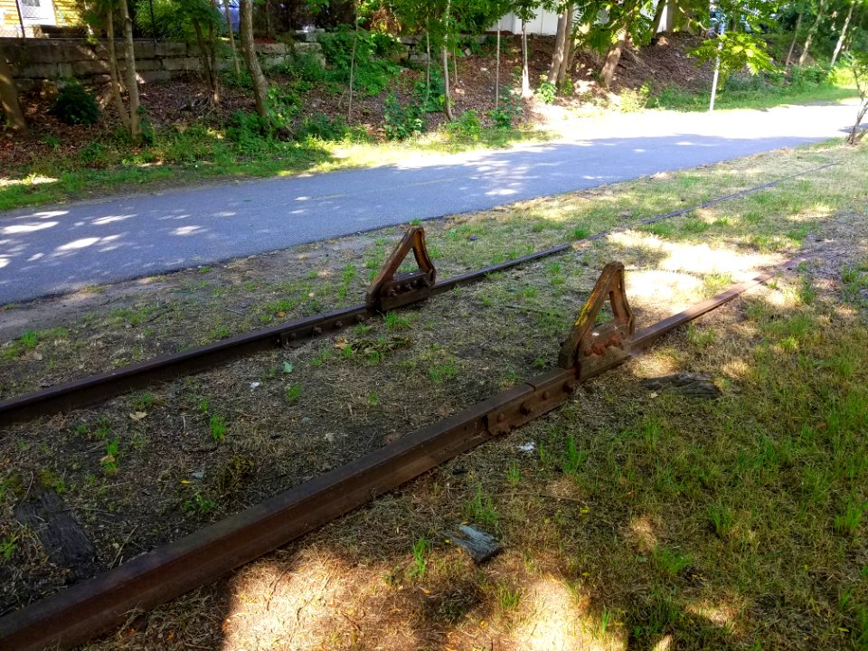 Railway siding - Minuteman Bike Path - Russell Place - Arlington, MA - 20200707 092139