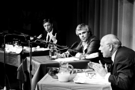Radiodebat voor VARAs In de Rode Haan in Den Bosch tussen Van Agt en Den Uyl ,, Bestanddeelnr 931-4772