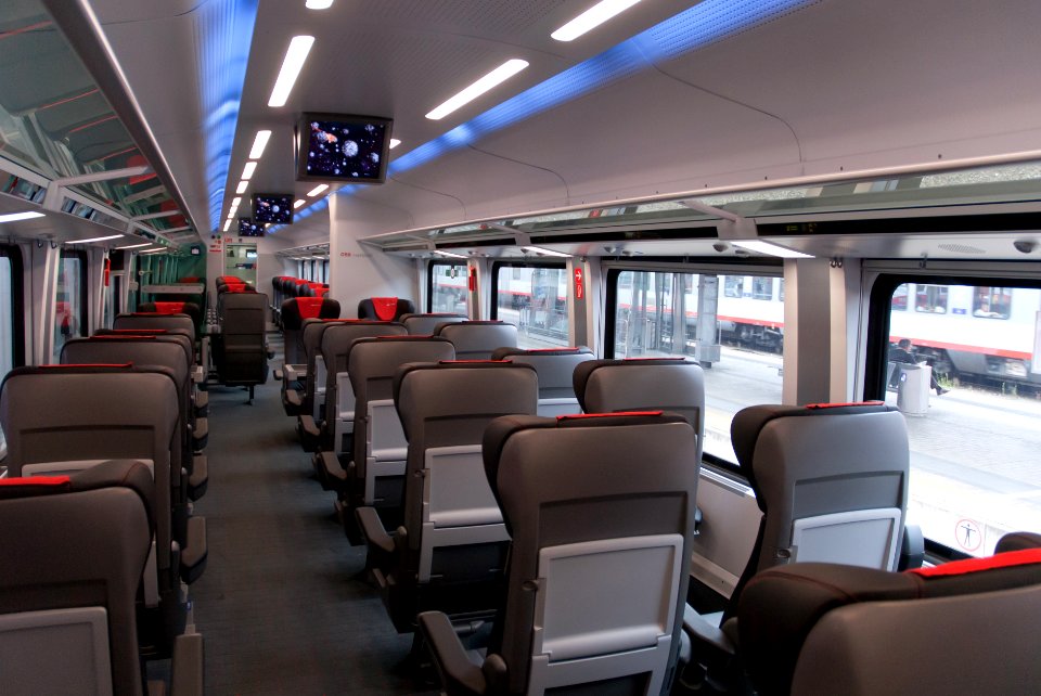 Railjet first class