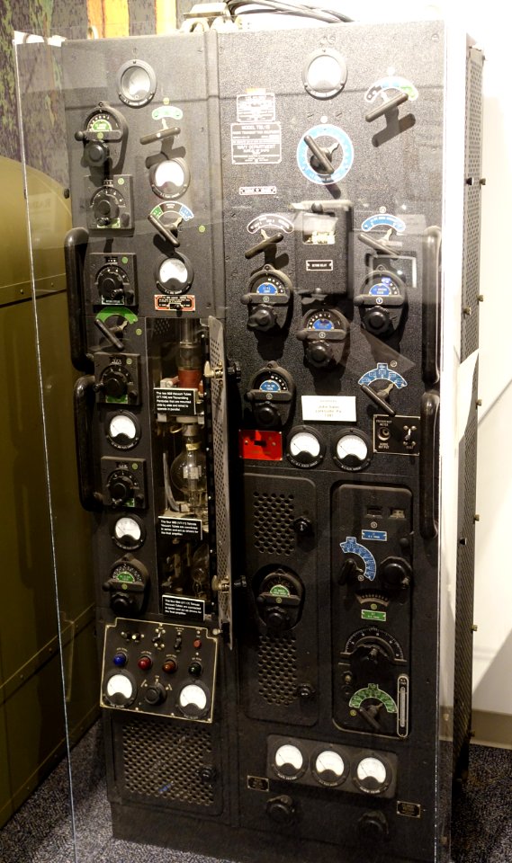 Radio Transmitter Model TBL-13, US Navy, Westinghouse - National Electronics Museum - DSC00251