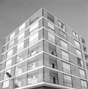 Ramat Goan Flatgebouw boven een filiaal van de winkelketen Supersol, Bestanddeelnr 255-3825