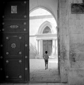 Ramle Doorkijkje in het Franciscaanse St Nicodemus en St Joseph van Arimathea, Bestanddeelnr 255-3876