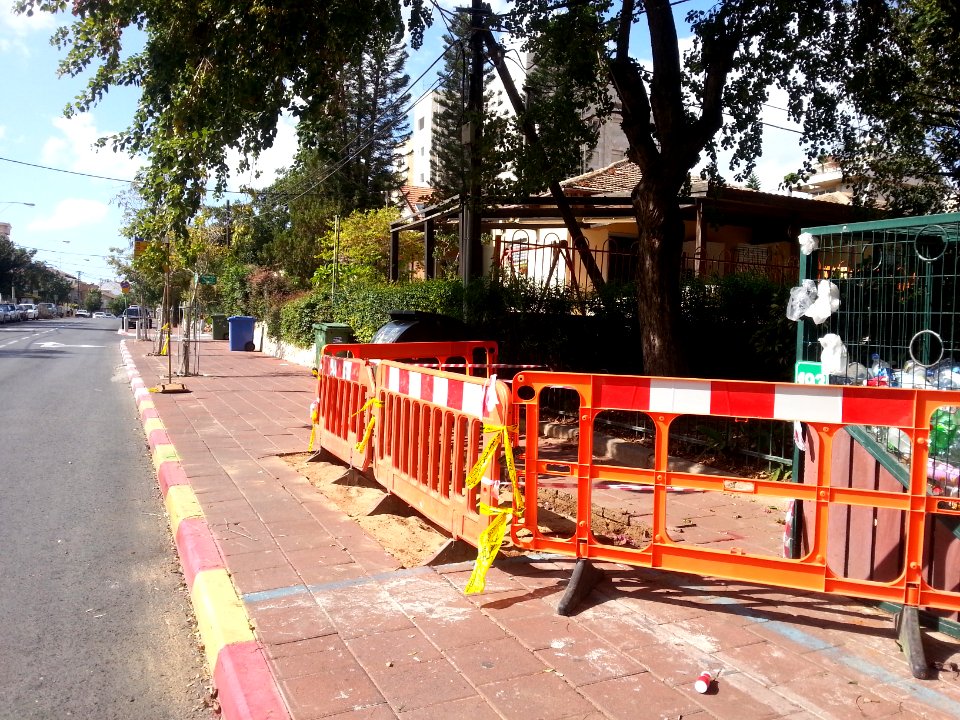 Ramat-gan-moshe-dayan-bus-october-2014