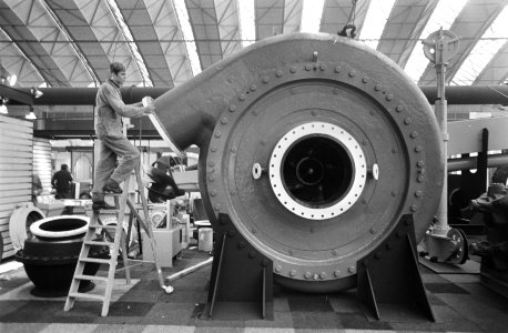 RAI, Europoort 1968 scheepsschroeven in verlerlei vorm, Bestanddeelnr 921-8468