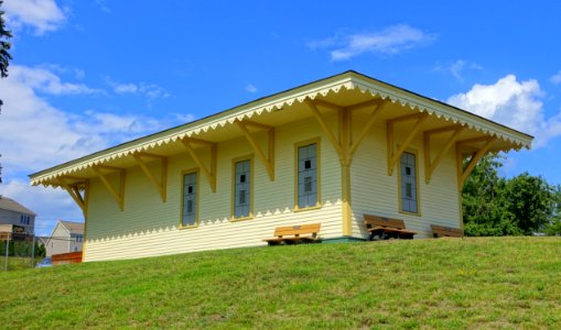 Railroad Station - Benson Park - Hudson, New Hampshire - DSC07600