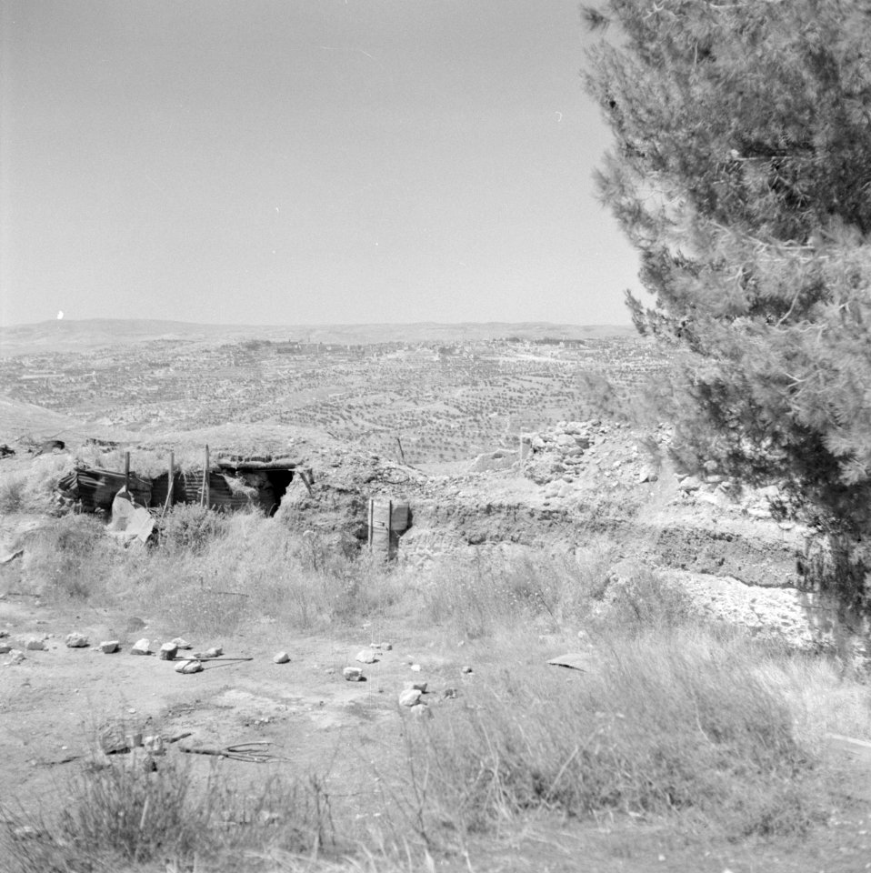 Ramat Rachel Gezicht vanaf een heuvel in de richting van Bethlehem, Bestanddeelnr 255-3845