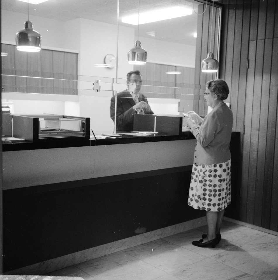 Raifeissenbank op Admiraal de Ruyterweg (kogelvrij glas), Bestanddeelnr 919-3814