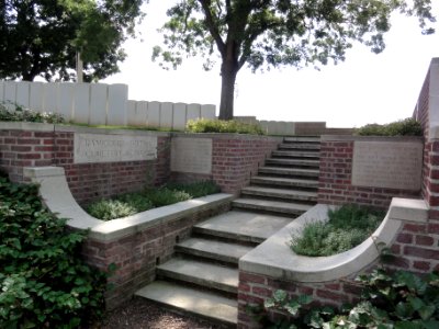 Ramicourt British Cemetery (Aisne) (01)