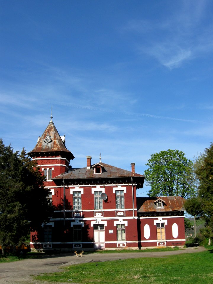Rail station in Merişani, Argeş
