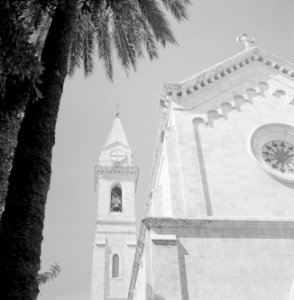 Ramle De toren en koorpartij van de St Josephkerk van het Franciscaanse St Nic, Bestanddeelnr 255-3878