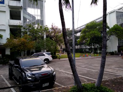 Rajamangala University of Technology Tawan-ok Chakrabongse Bhuvanarth Campus 1