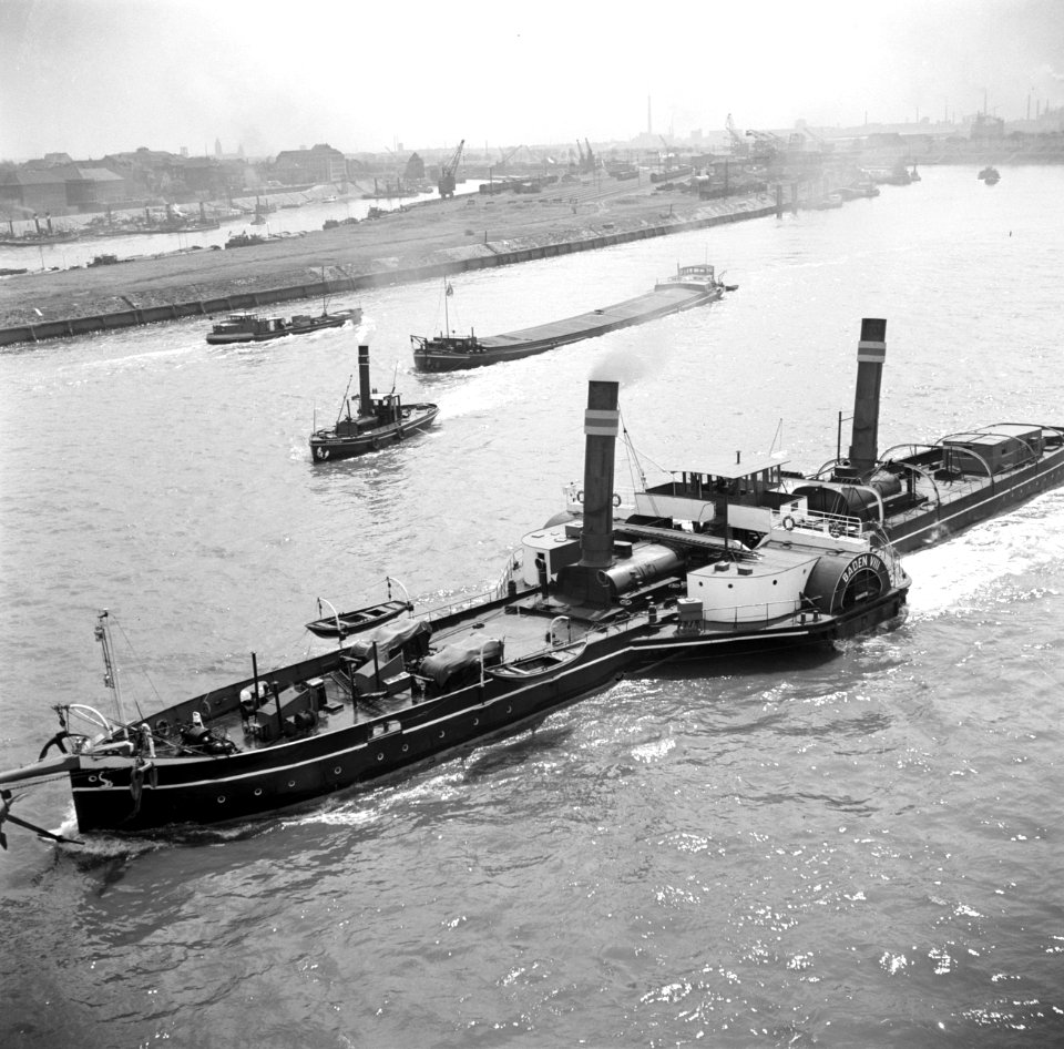 Raderboot Baden VIII op de Rijn bij Duisburg-Ruhrort, gezien vanaf de Friedrich…, Bestanddeelnr 254-0997