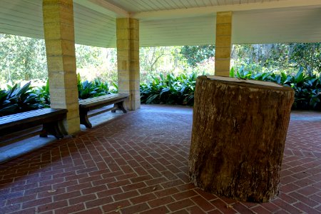Rain Shelter interior - Bok Tower Gardens - DSC02222