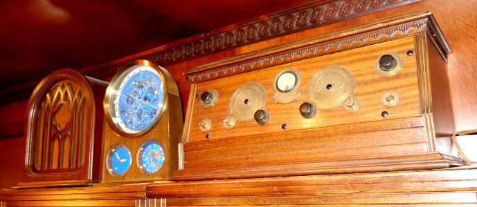 Radio, celestial clock, and Stromberg-Carlson Receiver - Bayernhof Museum - DSC06321 photo
