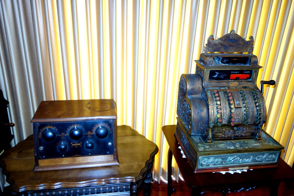 Radio and National Cash Register - Bayernhof Museum - DSC06277