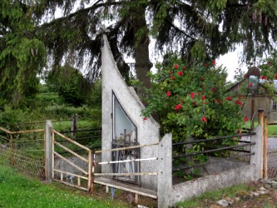 Rainsars (Nord, Fr) chapelle Marie, le Trie Mayens
