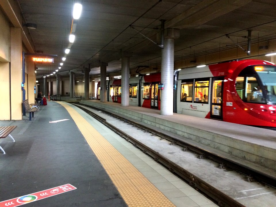 Pyrmont Bay light rail station