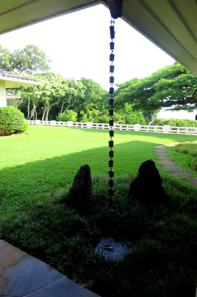 Rain chain, Spalding House gardens, Honolulu