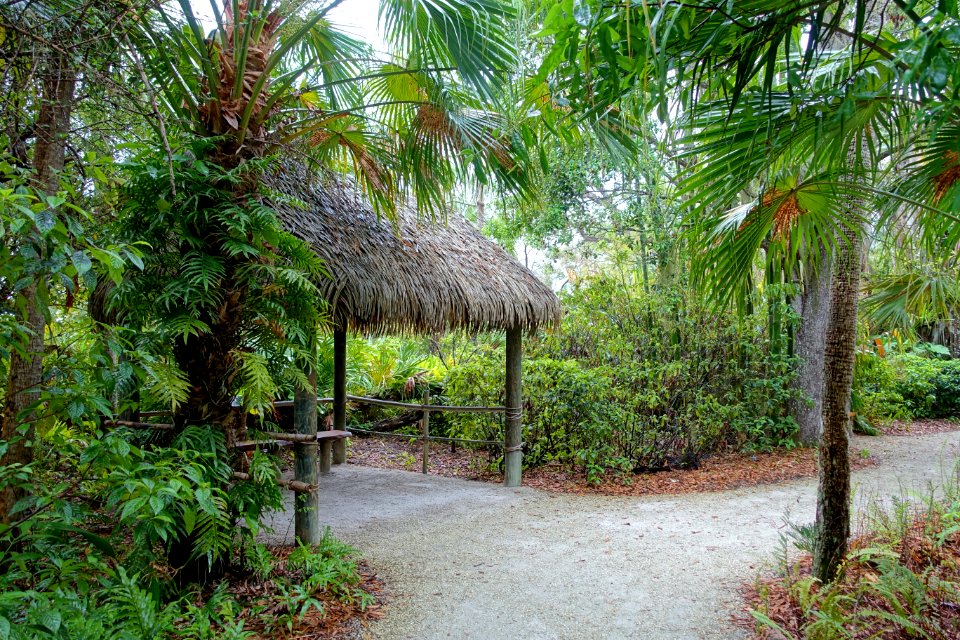Rain shelter - McKee Botanical Garden - Vero Beach, Florida - DSC03165
