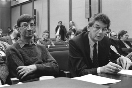 PvdA-partijraadvergadering in Amsterdam Anne Vermeer en Wim Kok (r), Bestanddeelnr 933-8702