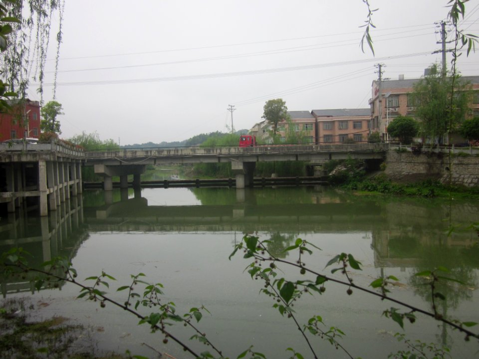 Qingshan Bridge over the Chu River in Qingshanqiao, Ningxiang, Hunan, China, Picture1