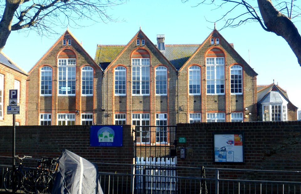Queen's Park Primary School (former Board School), Freshfield Place, Brighton (January 2014) (1)