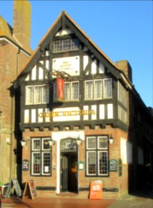 Queen Victoria pub, High Street, Rottingdean (December 2016) (2)
