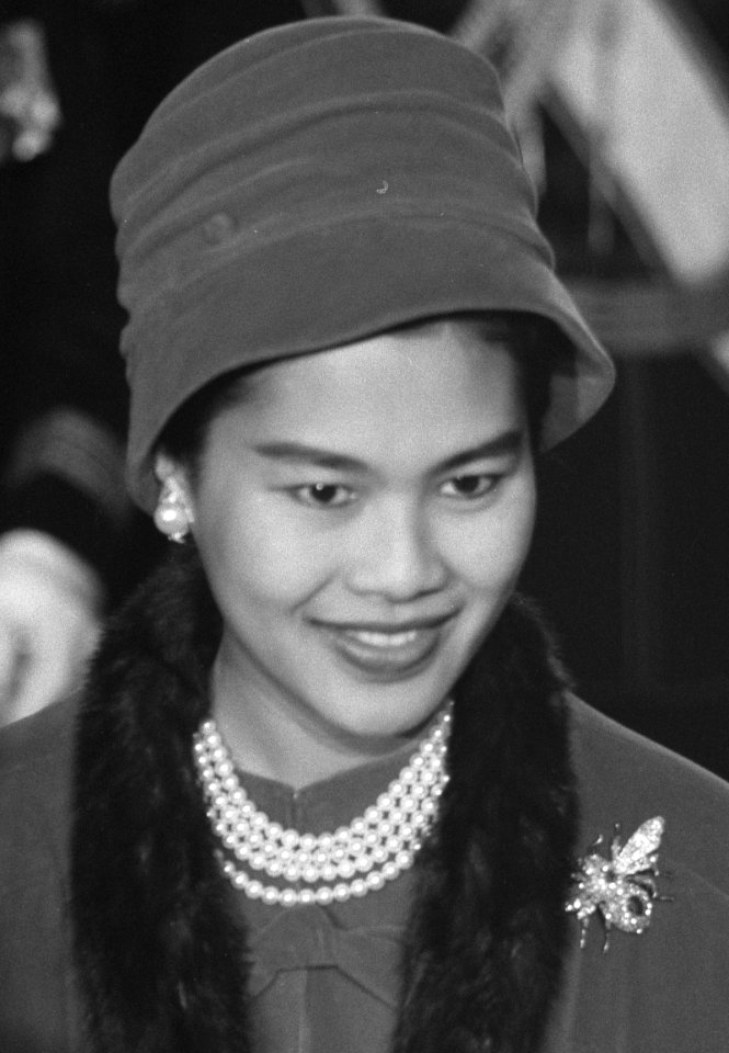Queen Sirikit 1960