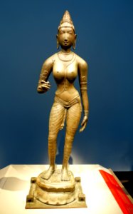 Queen Sembiyan Mahadevi as the Goddess Parvati, Chola dynasty, c. 990 AD, Tamil Nadu, India, bronze - Freer Gallery of Art - DSC04513